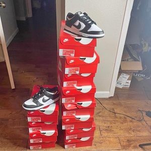 Nike dunk low “panda”